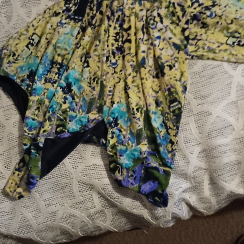 Dress - Picture 3 of 3